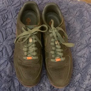 Nike Air Force 1 army green